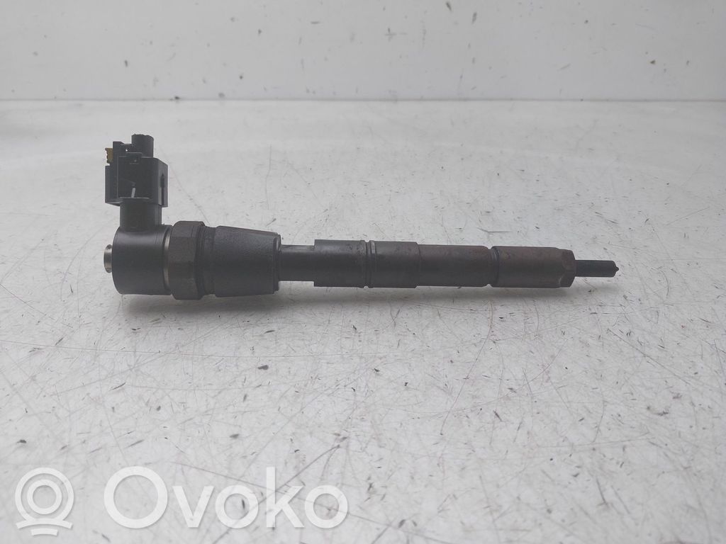 Injector combustibil   0445110327