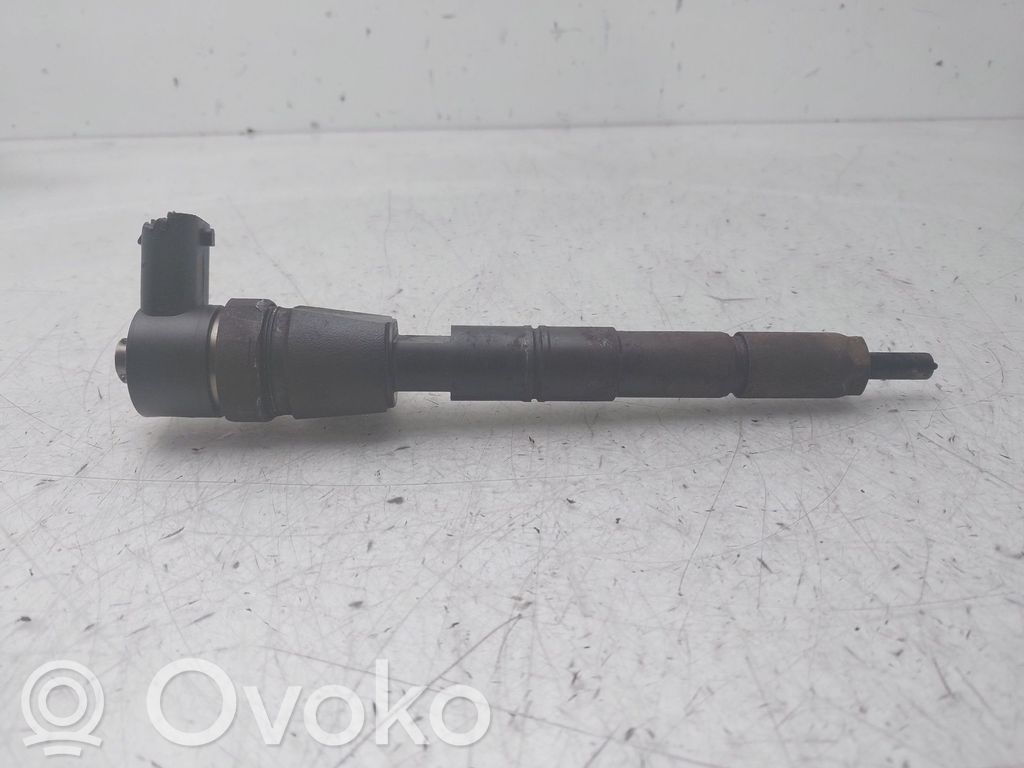 Injector combustibil   0445110327