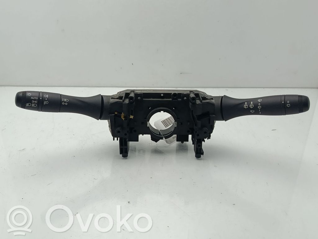 Dacia Duster Otros interruptores/perillas/selectores 