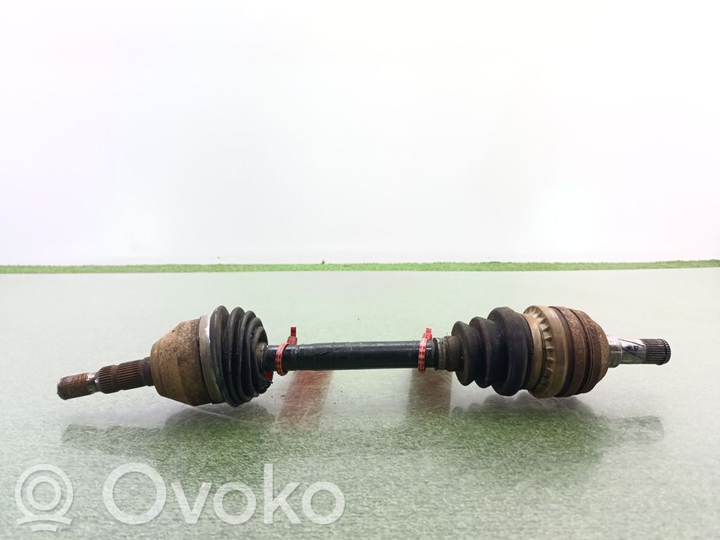 Etuvetoakseli   13136379