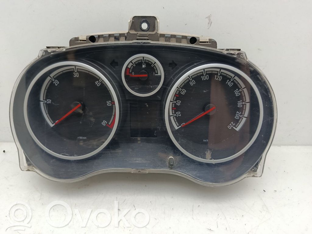 Opel Corsa D Geschwindigkeitsmesser Cockpit 