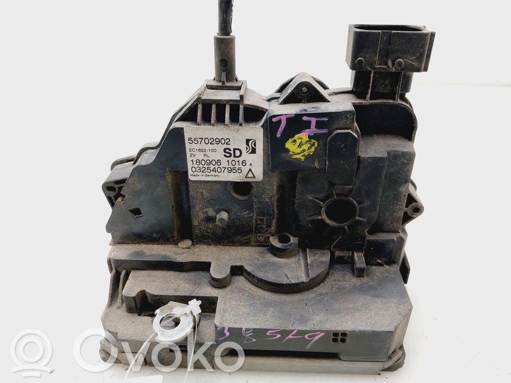 Opel Corsa D Aizmugurē slēdzene 