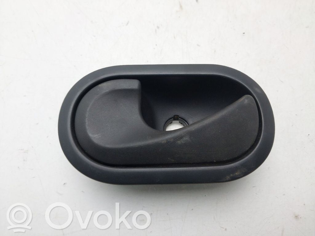 Manecilla interna puerta trasera   310579