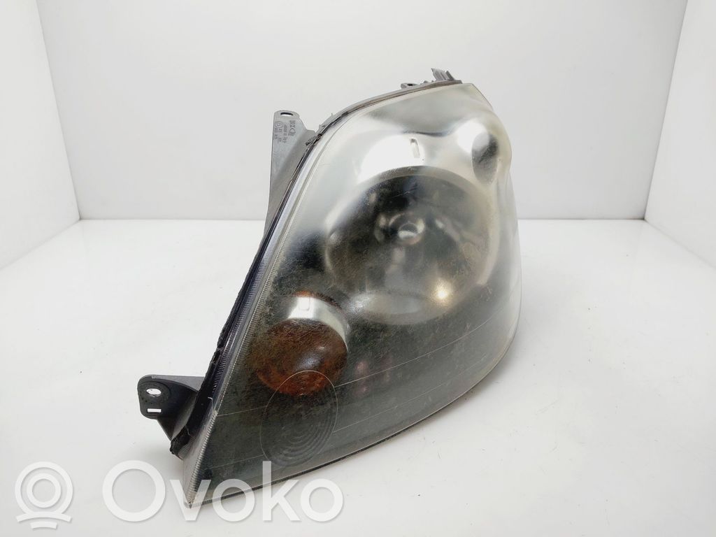 Ford Fiesta Headlight/headlamp 
