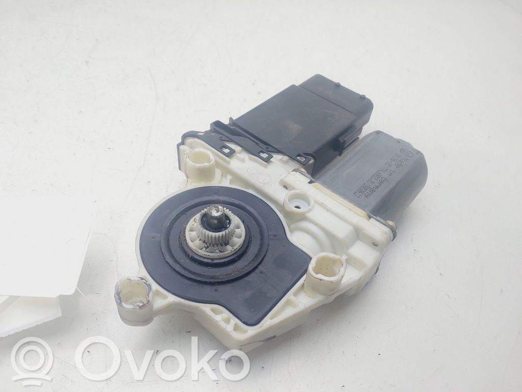 Seat Leon (1M) Motor del regulador de la ventanilla de la puerta delantera 