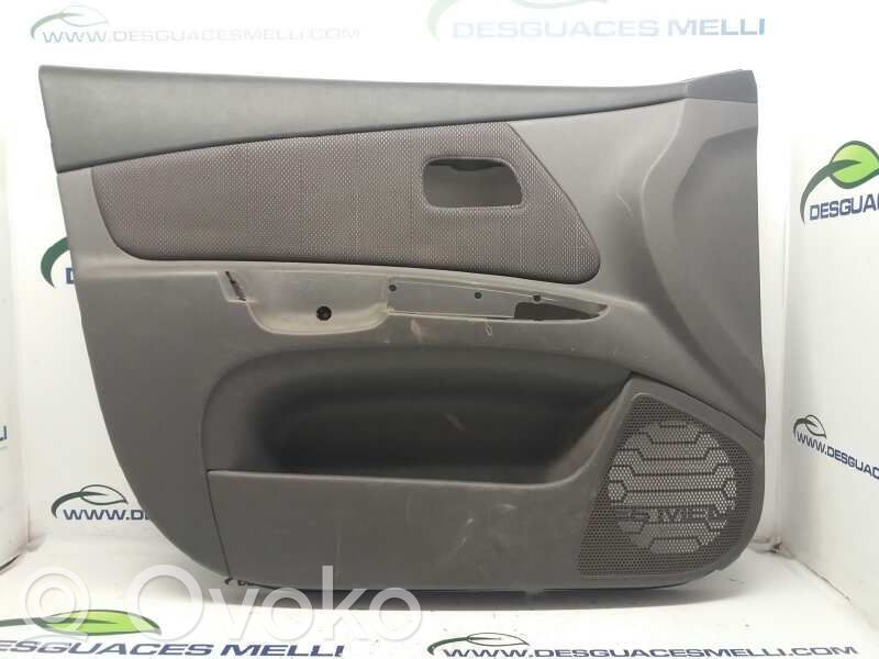 Revestimiento de puerta delantera   823301G0107A