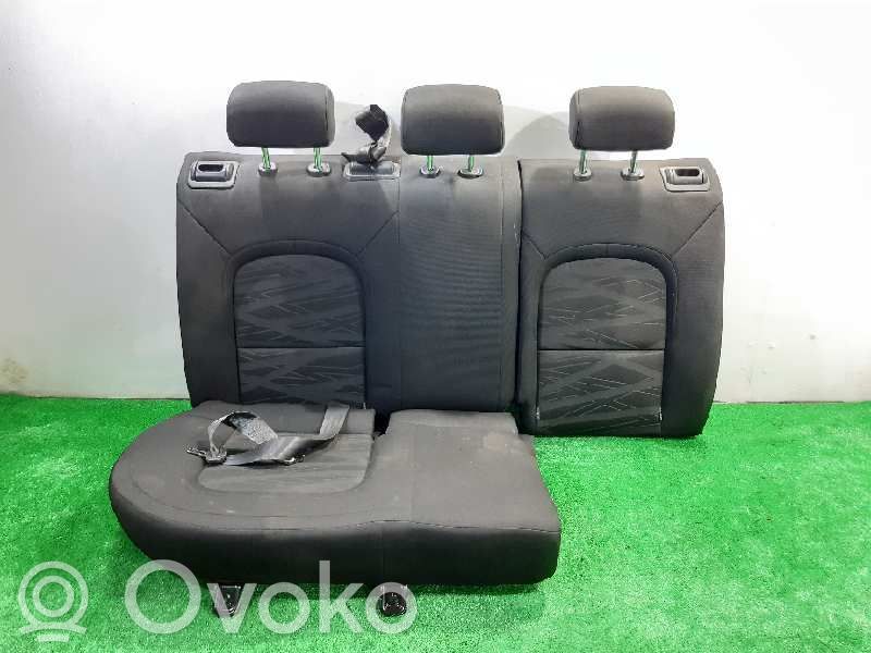 Takaistuin   89400A2020AUA