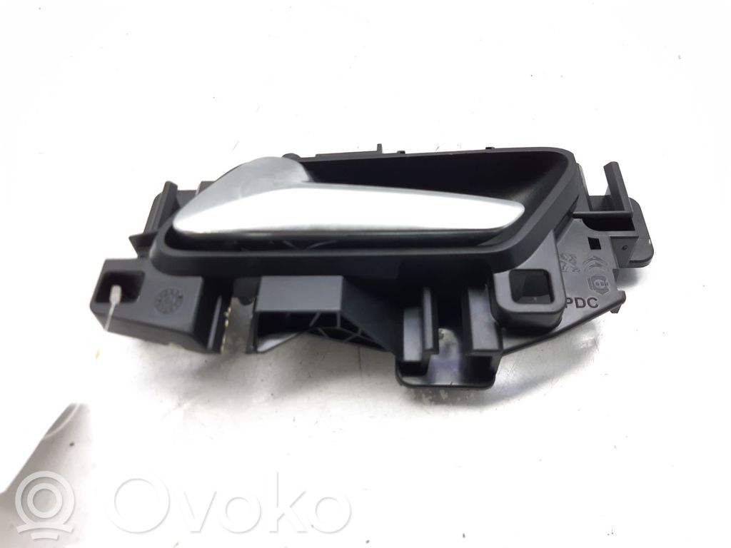 Opel Corsa F Manecilla interna puerta delantera 