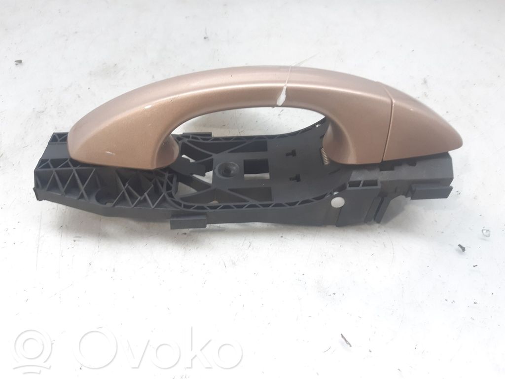Manecilla externa puerta delantera   5N0839885H