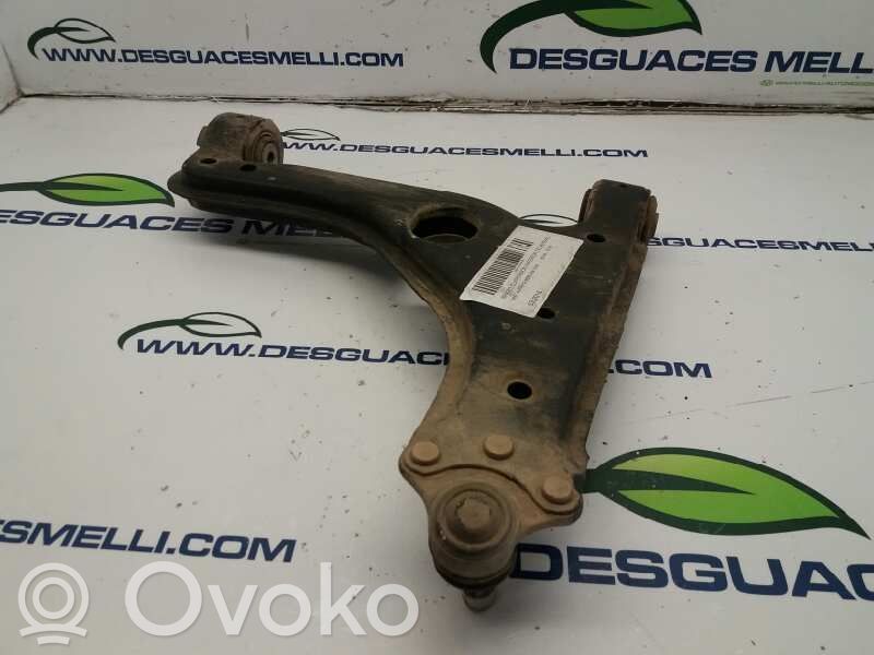 Opel Astra G Wahacz przedni 