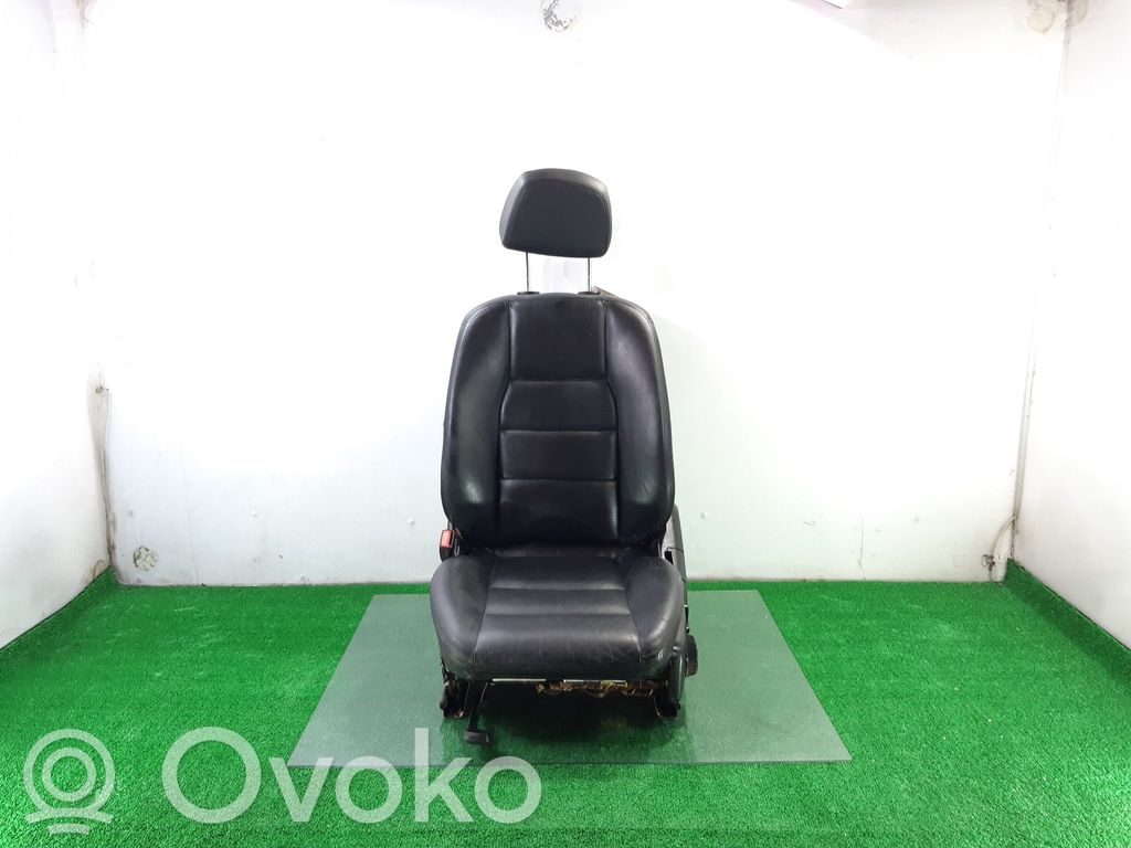 Fotel przedni kierowcy   2049103936