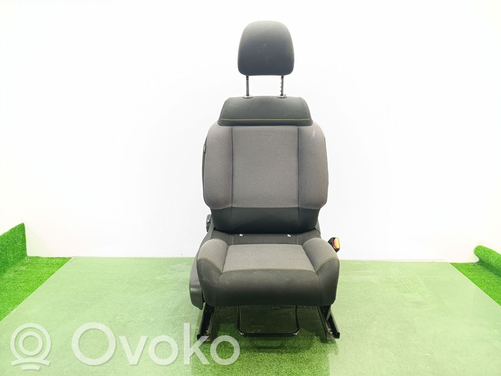 Citroen C3 Etumatkustajan istuin