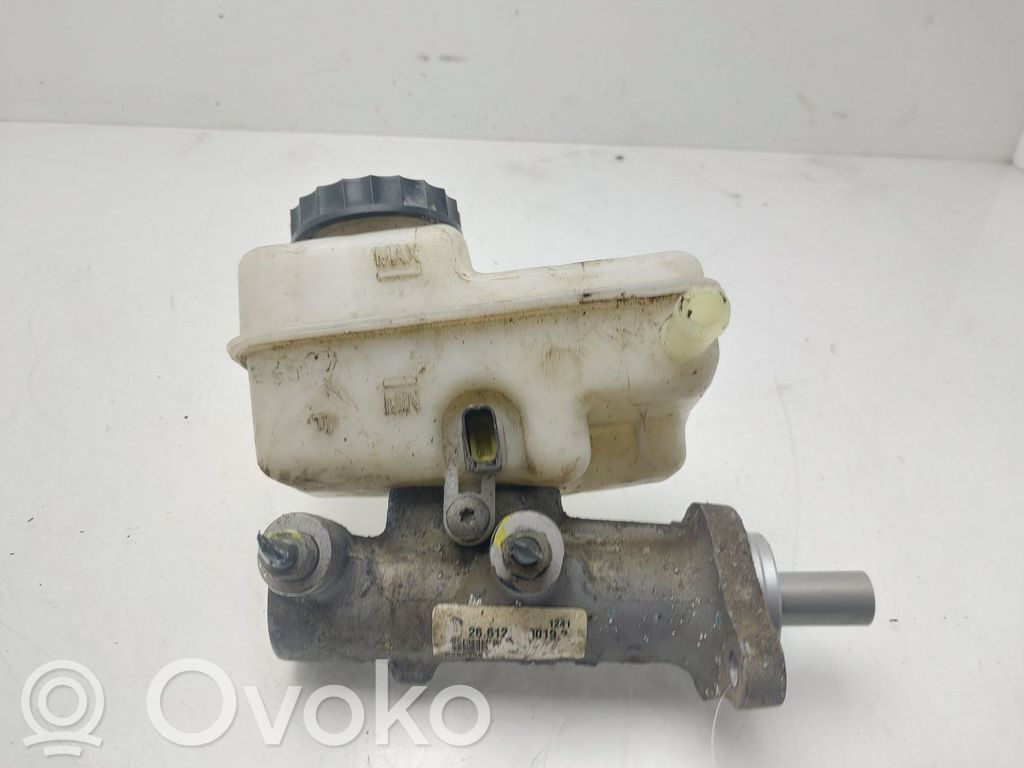 Nissan NP300 Główny cylinder hamulca 