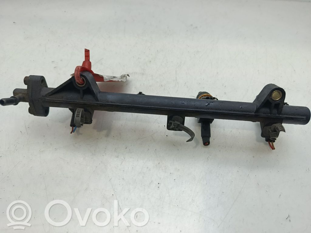 KIA Rio Tubo principal de alimentación del combustible 