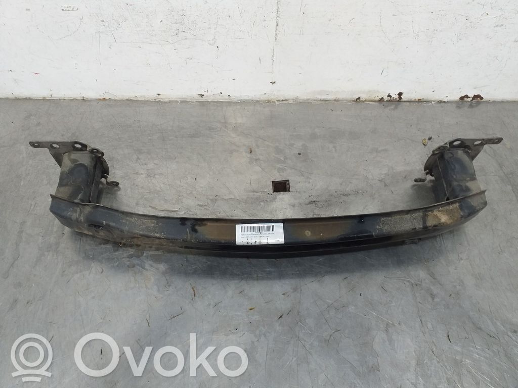 Seat Leon (1P) Priekšpusē bampera sija / balka 