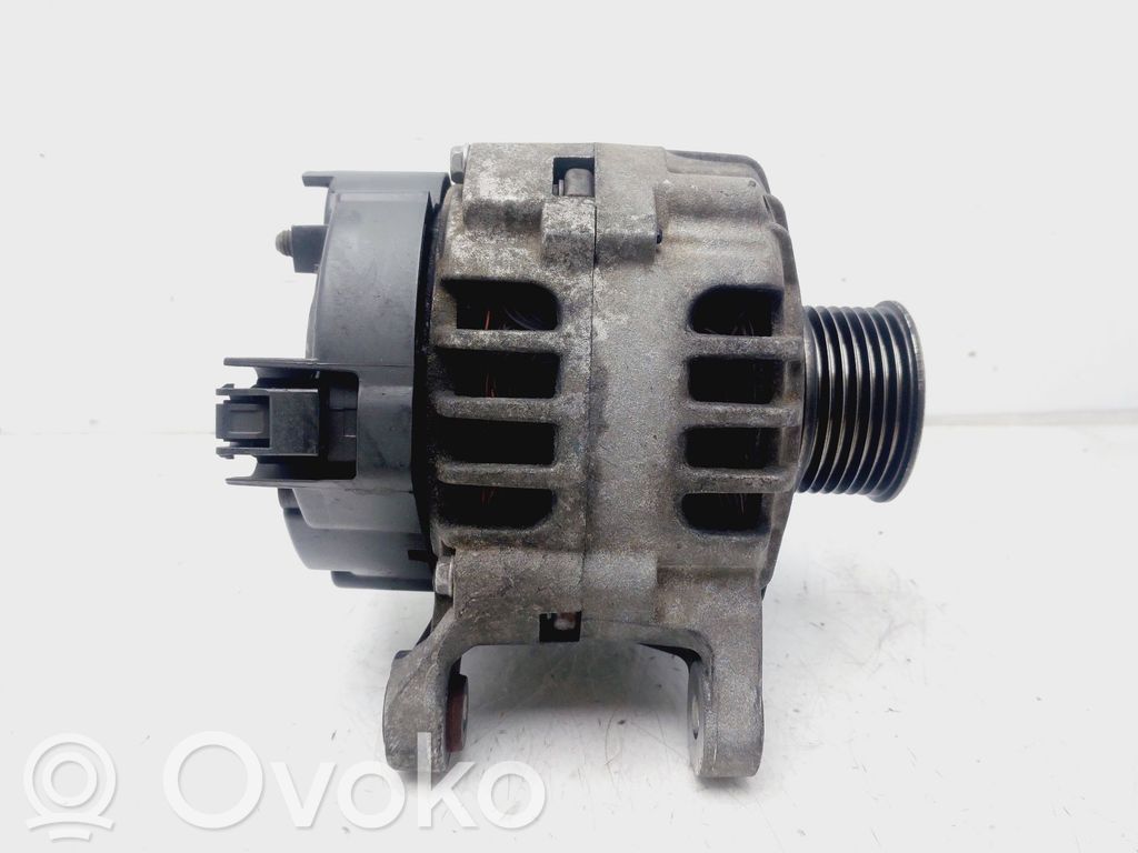 Renault Clio III Generator/alternator 