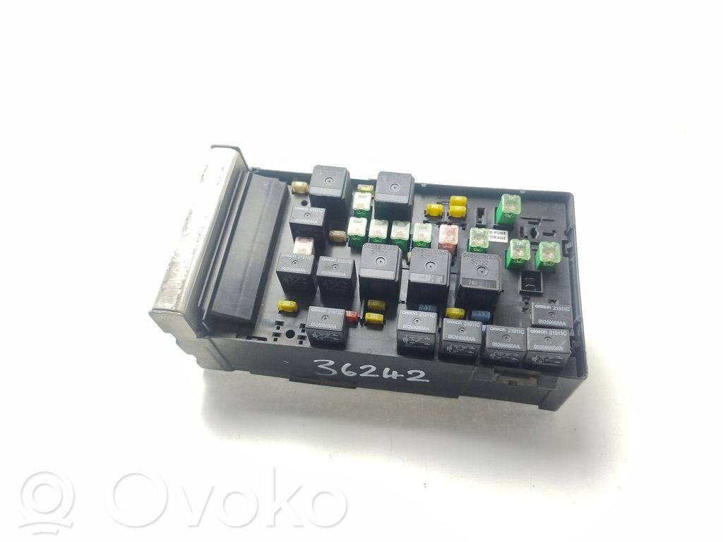 Módulo de fusible   05144579AC