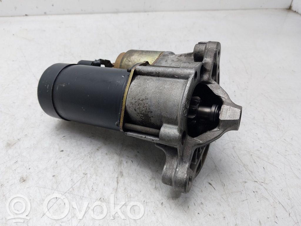 Starteris   D6RA100