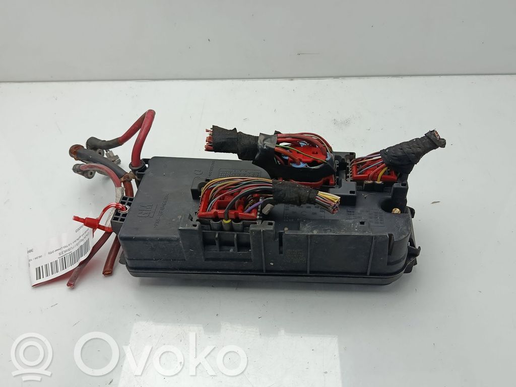 Saab 9-3 Ver2 Ramka / Moduł bezpieczników 