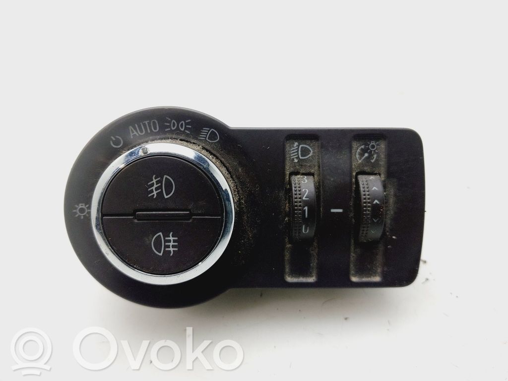 Opel Insignia A Light switch 