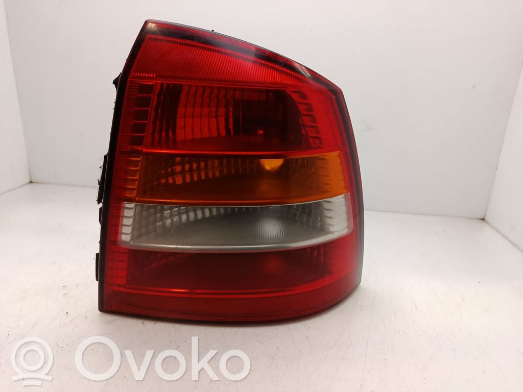 Opel Astra G Aizmugurējais lukturis virsbūvē 