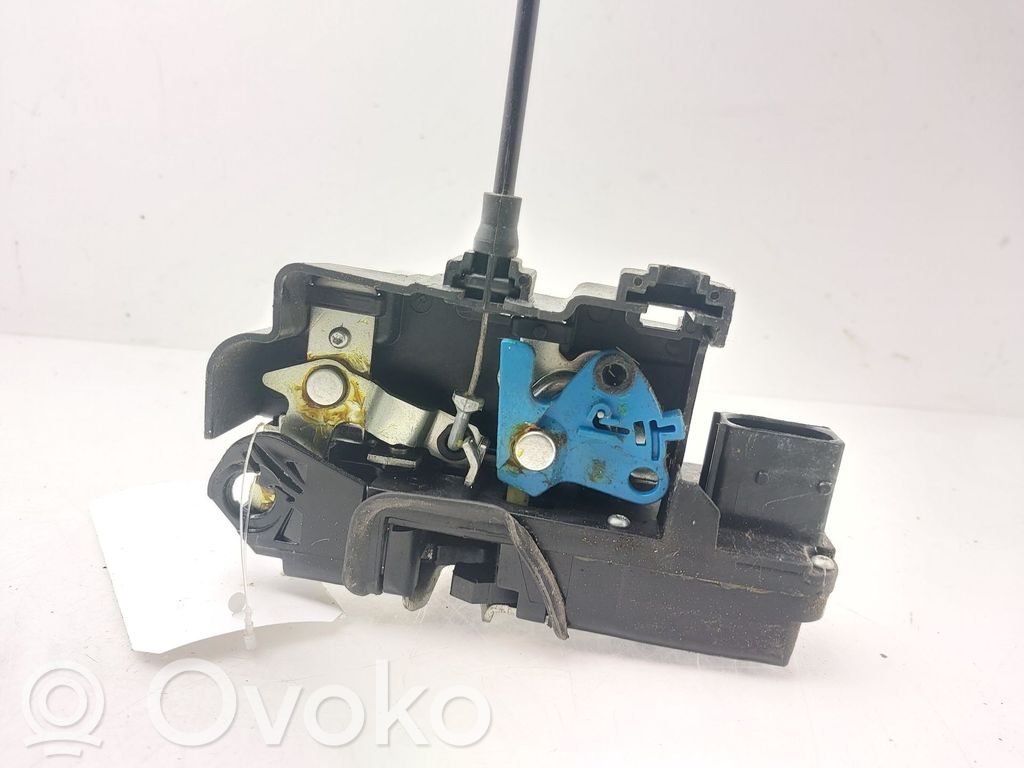 Opel Antara Etuoven lukko 