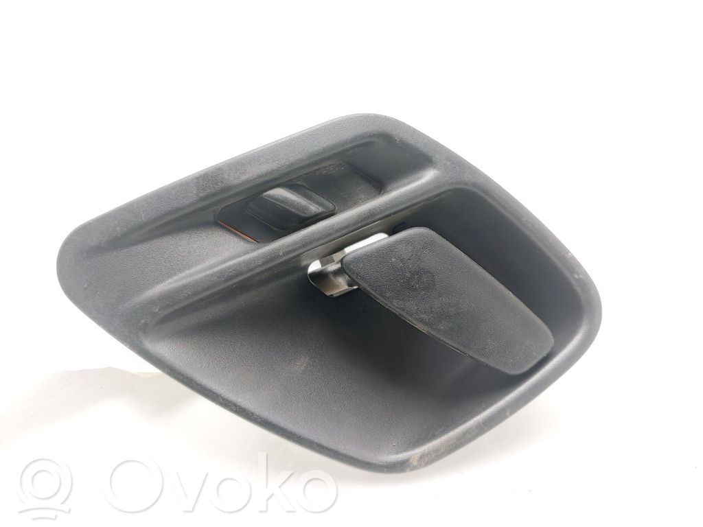 Manecilla interna puerta delantera   5FX74TRM