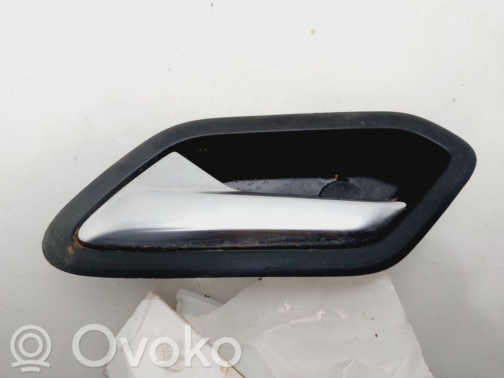 Dacia Duster Manecilla interna puerta delantera 
