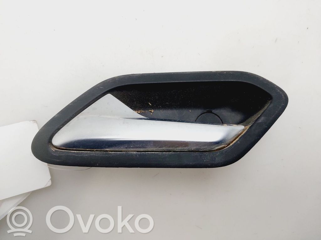 Dacia Duster Manecilla interna puerta trasera 