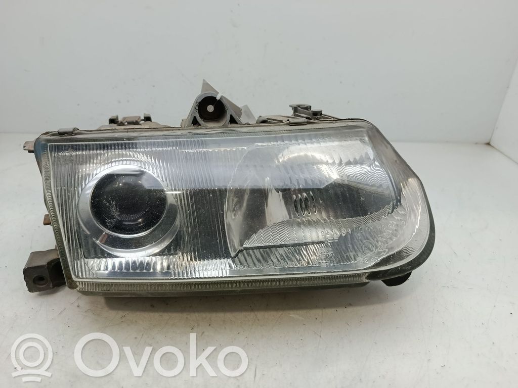 Alfa Romeo 145 - 146 Lampa przednia 
