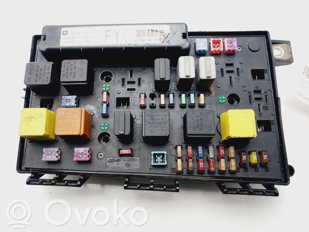 Opel Astra H Módulo de fusible 