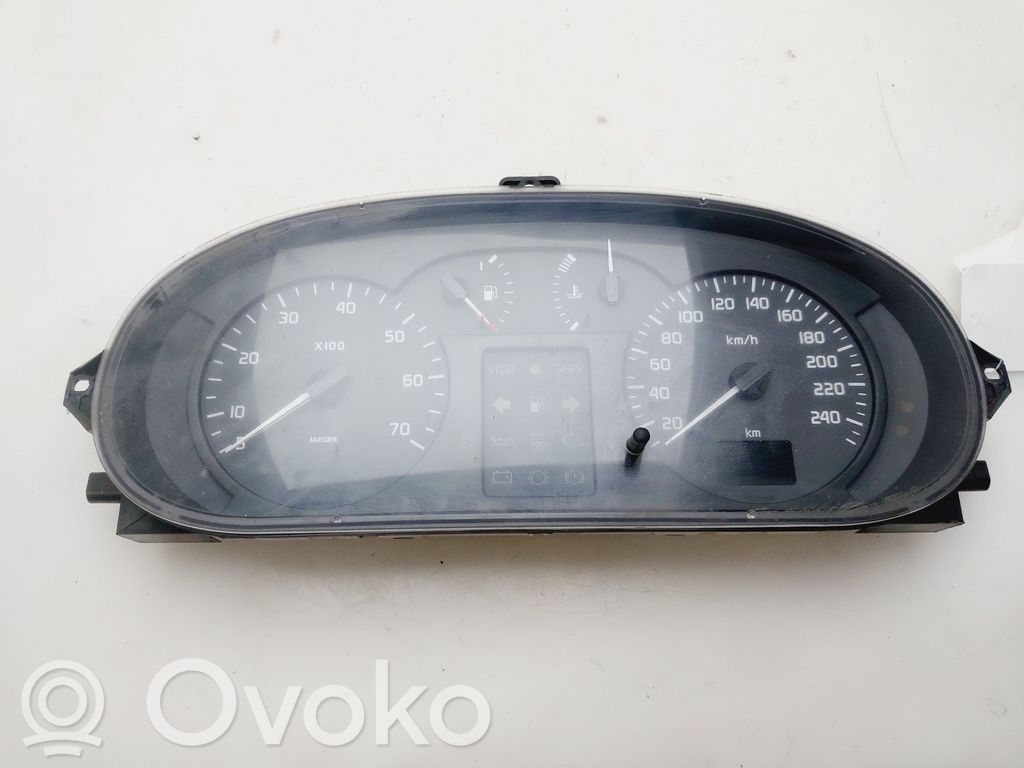 Renault Megane I Geschwindigkeitsmesser Cockpit 
