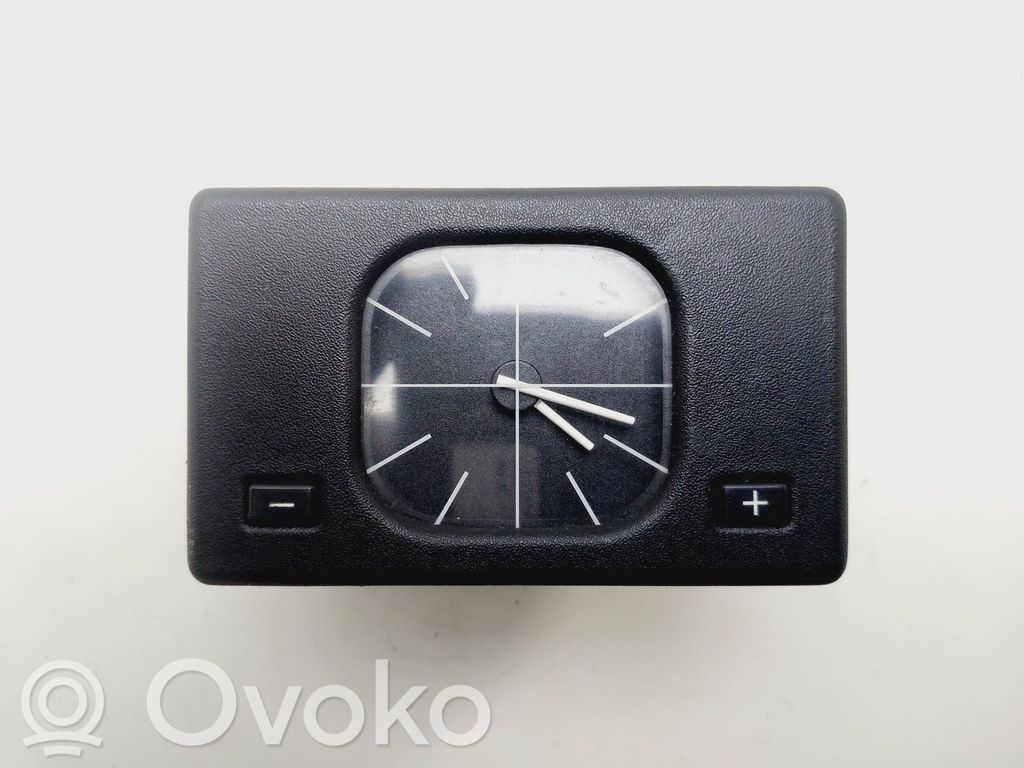 Uhr   62131374282