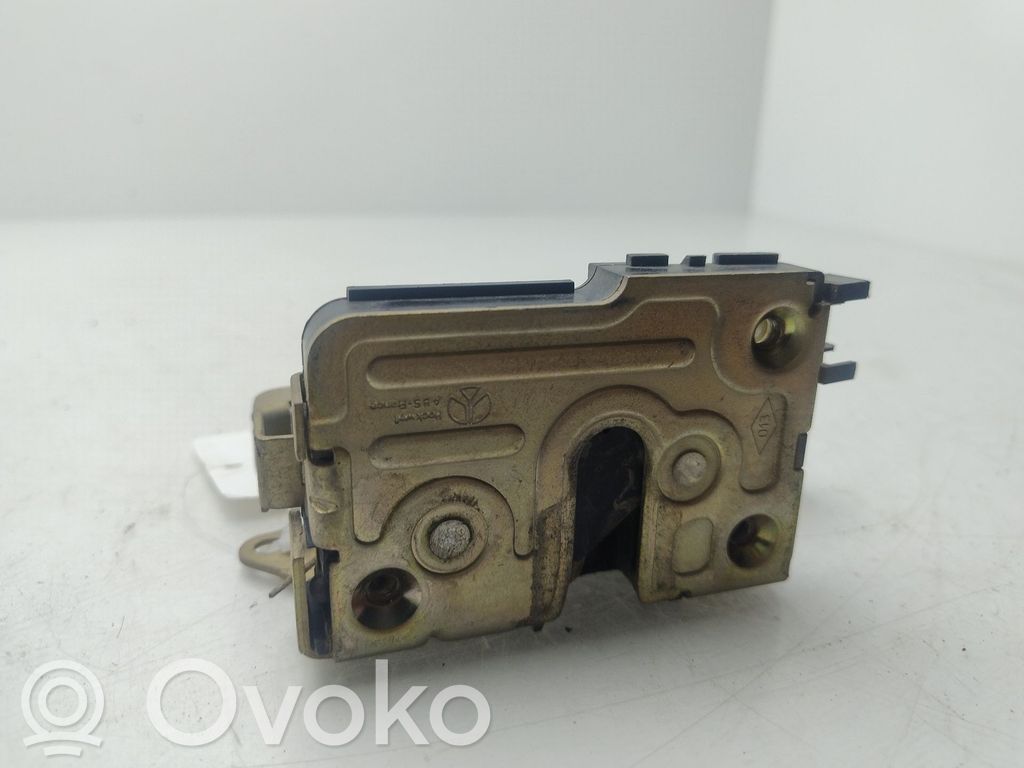 Renault 19 Etuoven lukko 