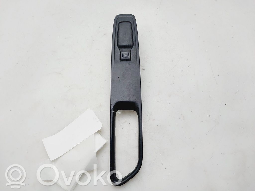 Renault Clio IV Przyciski szyb 