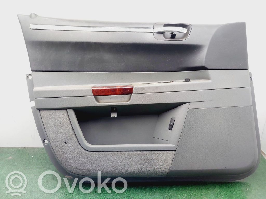 Chrysler 300 - 300C Etuoven verhoilu 