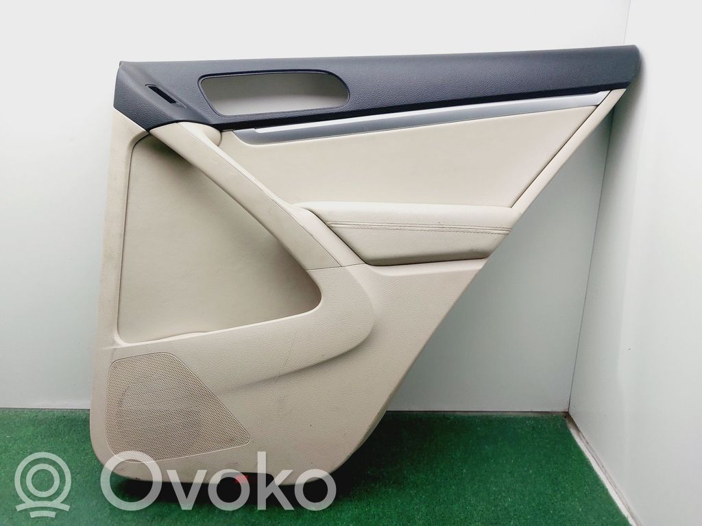 Volkswagen Tiguan Boczki / Poszycie drzwi tylnych 