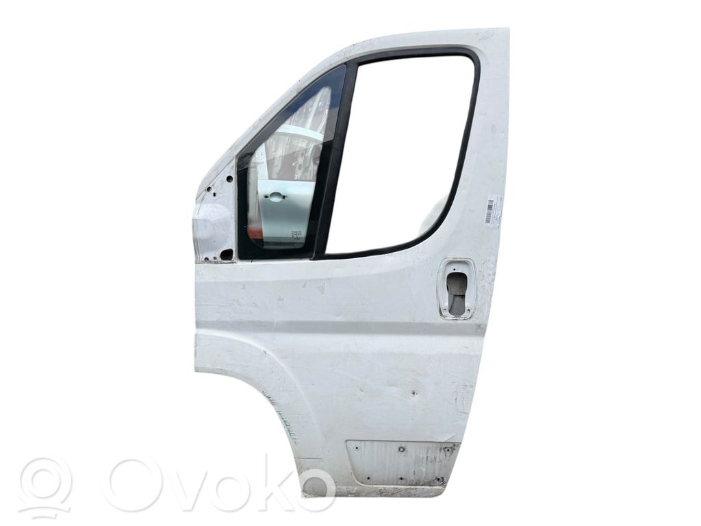 Porte avant   1682477580