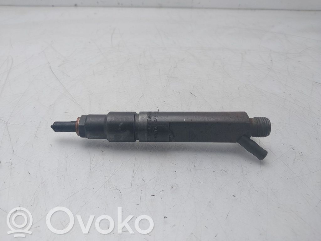 Inyector de combustible   028130202R
