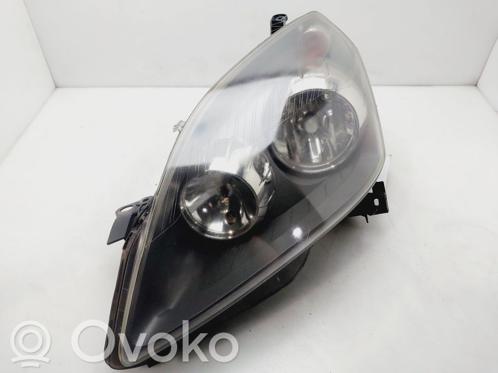 Opel Zafira B Lampa przednia 