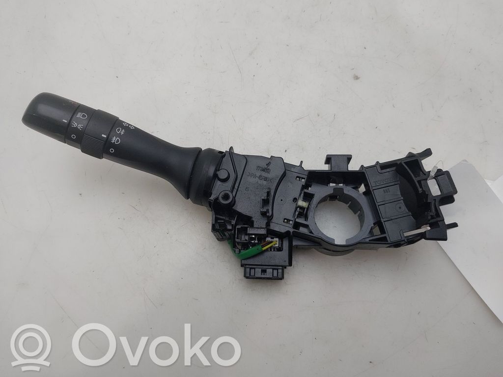 Toyota Yaris Light switch 