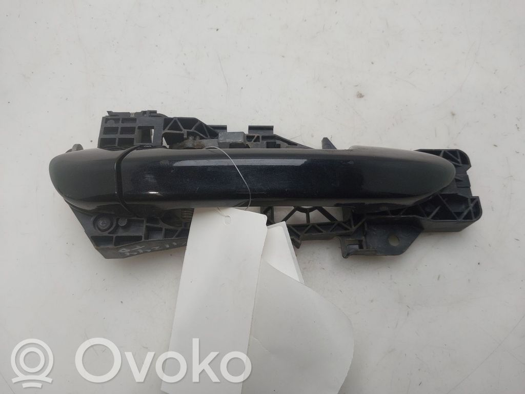 Volkswagen PASSAT B7 Takaoven ulkokahva 