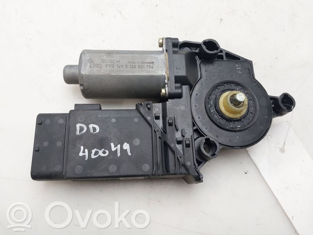 Volkswagen Golf IV Motorino alzacristalli della portiera anteriore 