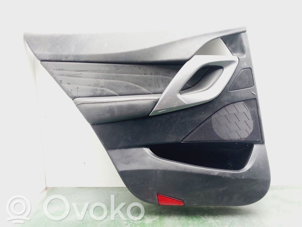 Citroen DS5 Takaoven verhoilu 