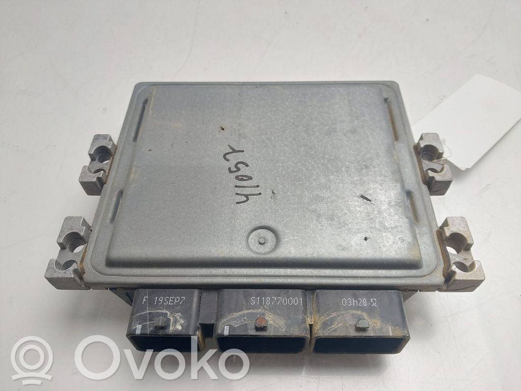 Unidad de control/módulo del motor   23710JD54D