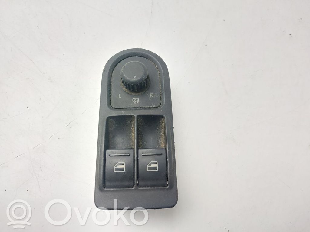 Comutator comandă geamuri electrice   7H5959539