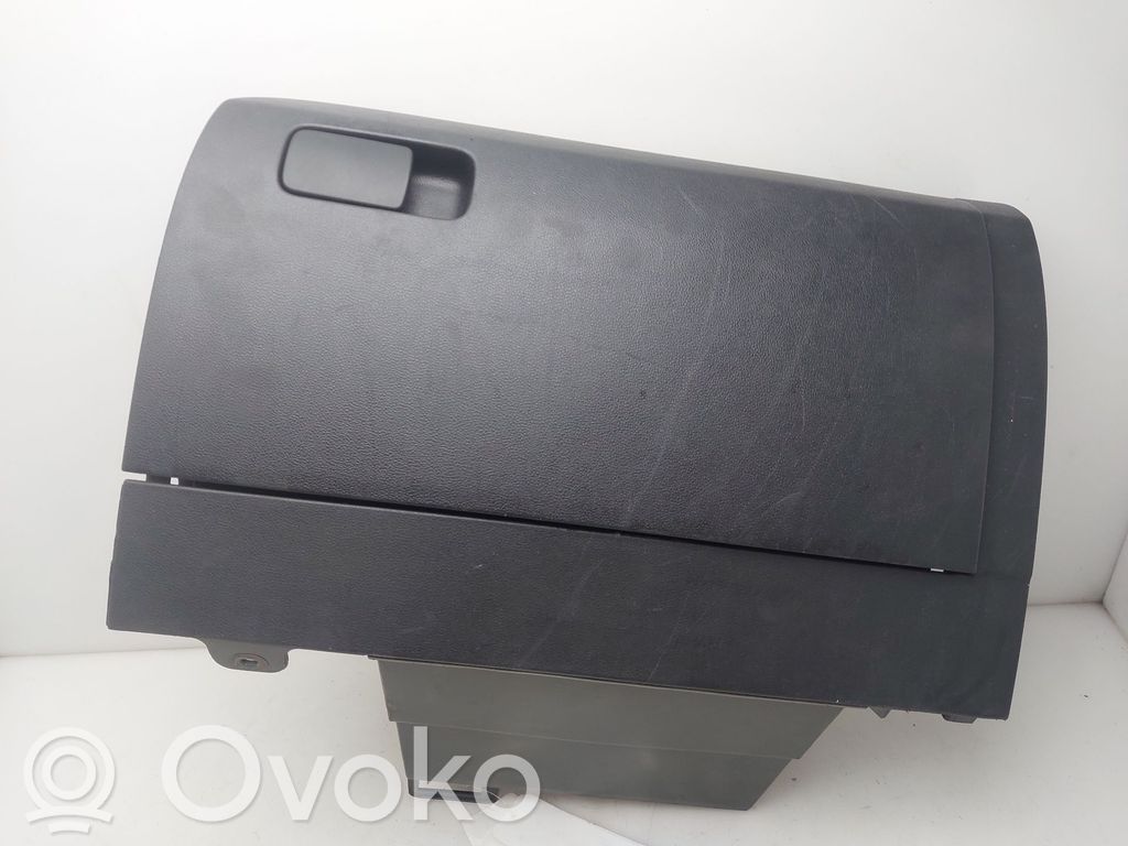 Guantera   6R1857097