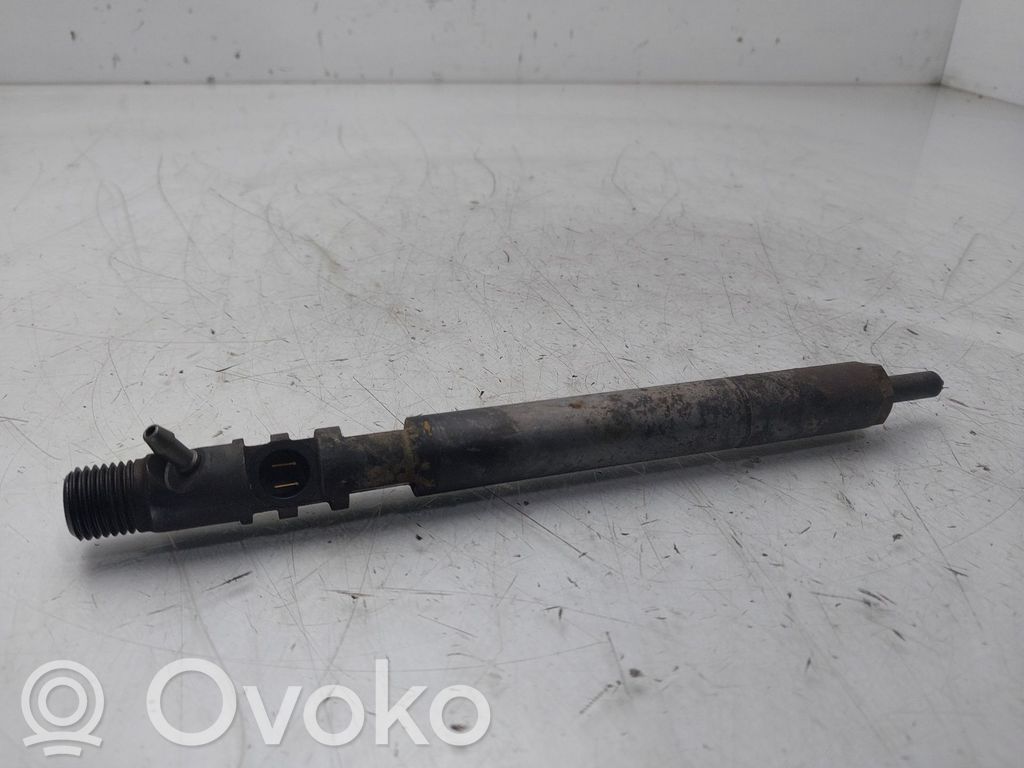 Inyector de combustible   A6650170121