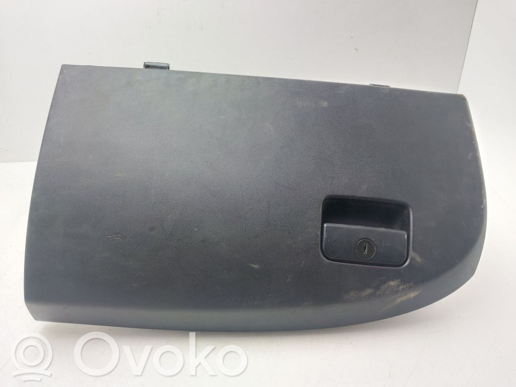 Handschuhfach   8006A022