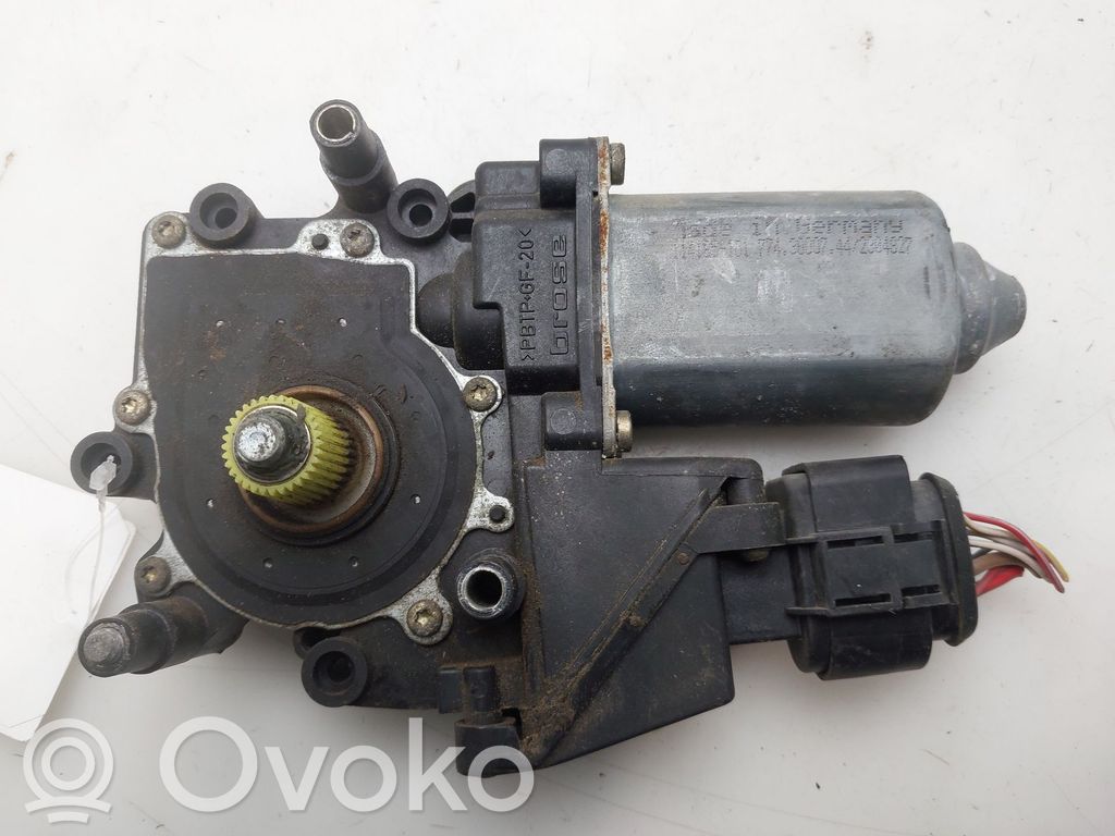 Audi A4 S4 B5 8D Silnik regulatora szyby drzwi przednich 